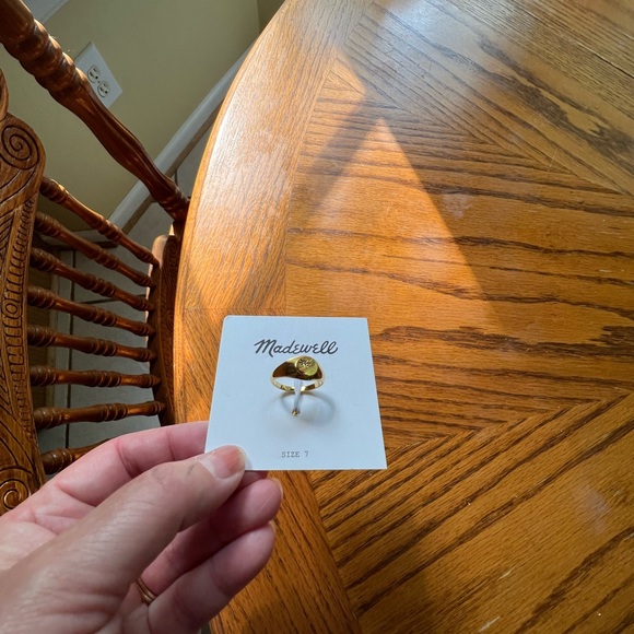 Madewell ring with starburst stone. Size 7 - Picture 4 of 4